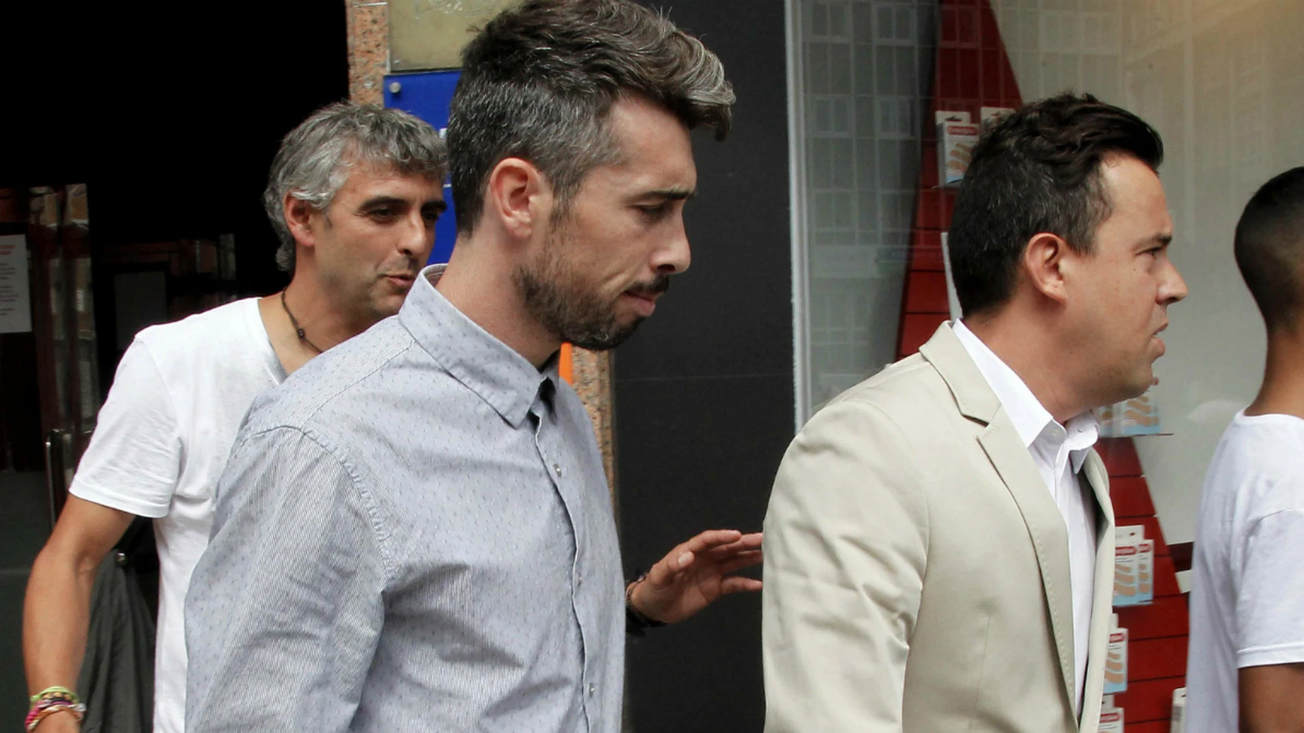 Luisinho, saliendo de las oficinas del Deportivo de la Coruña Luisinho, saliendo de las oficinas del Deportivo de la Coruña
