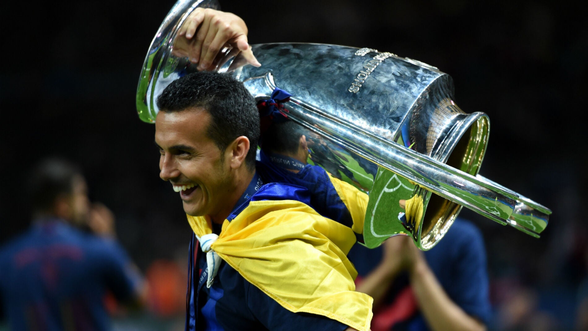 Pedro, con el trofeo de la Champions