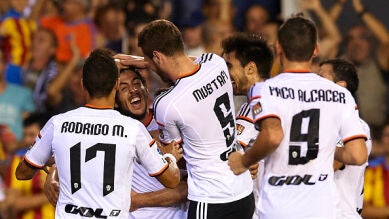Rodrigo, Parejo y Feghouli acercan al Valencia a la Champions