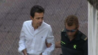 El juez mantiene en prisión al presunto testaferro de Rato por blanqueo y corrupción entre particulares