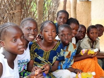 Un grupo de niñas de África