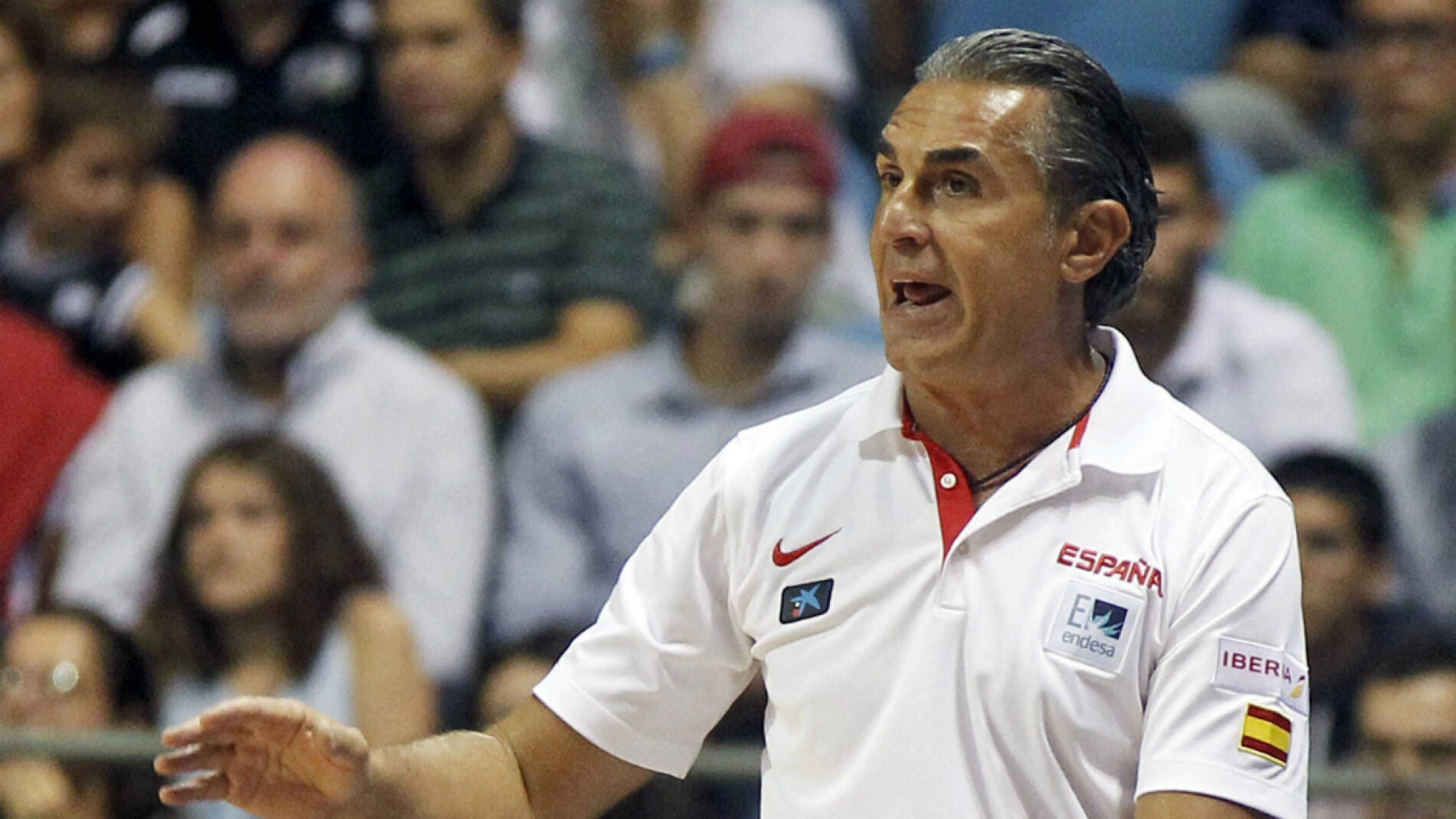 Sergio Scariolo da instrucciones durante un partido