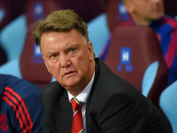 Van Gaal, en el banquillo durante un partido con el United Van Gaal, en el banquillo durante un partido con el United