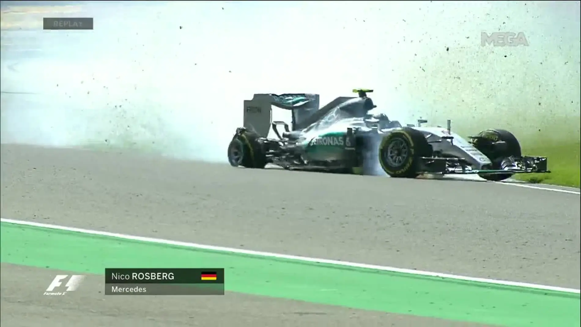 Rosberg, con un reventón de neumático