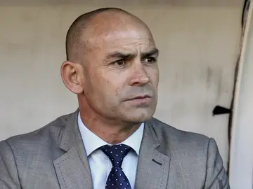 Paco Jémez, pensativo en el banquillo Paco Jémez, pensativo en el banquillo