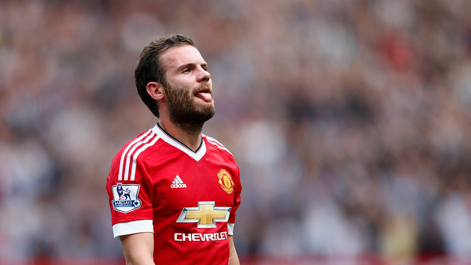 Mata se lamenta en el encuentro ante el Newcastle