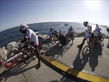 El BCM gana la primera etapa de la Vuelta a España 2015 El BCM gana la primera etapa de la Vuelta a España 2015