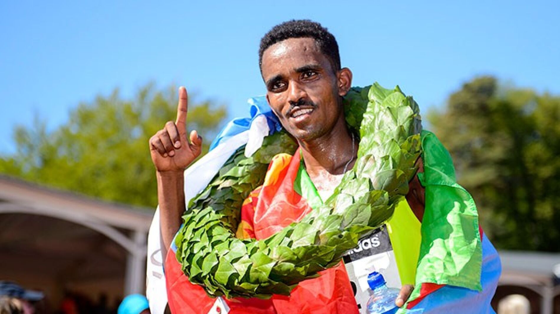Ghirmay Ghebreselassie se impuso en el marat&oacute;n de Pek&iacute;n contra todo pron&oacute;stico