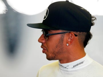 Hamilton, de perfil