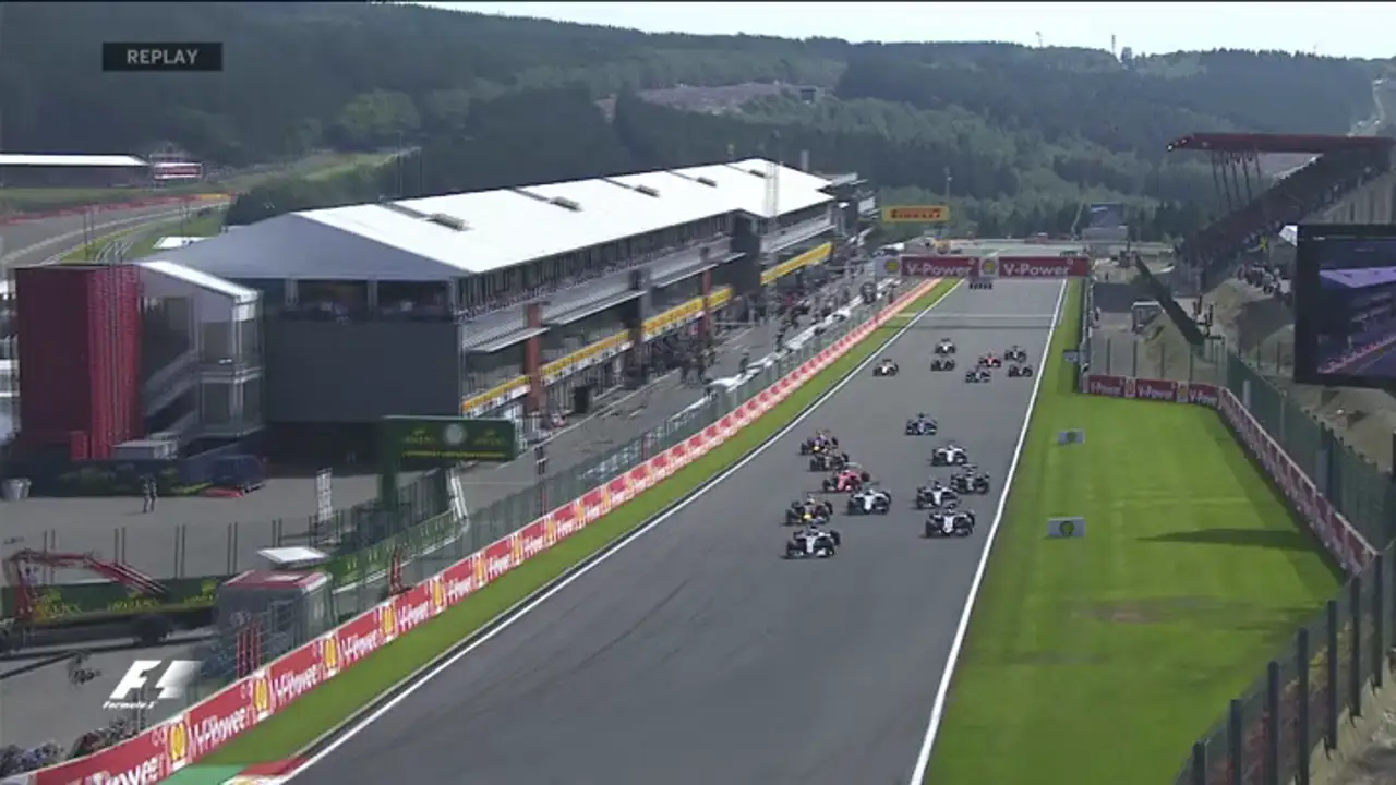 Salida del gran premio de Bélgica 2015