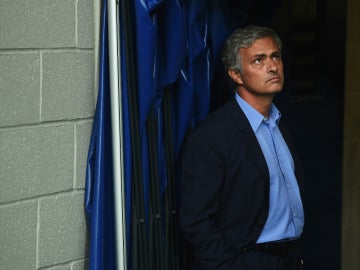 Jose Mourinho, pensativo