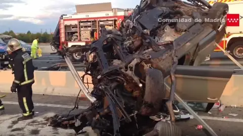 Un muerto y 4 heridos al circular un coche en sentido contrario en Madrid Un muerto y 4 heridos al circular un coche en sentido contrario en Madrid