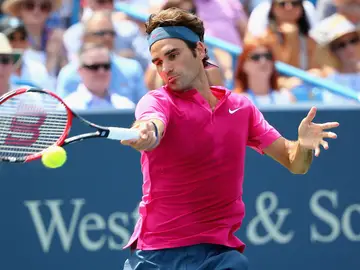 El tenista suizo Roger Federer en acción El tenista suizo Roger Federer en acción