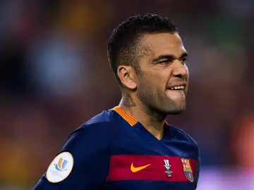 Luis Enrique se queda sin laterales derechos Luis Enrique se queda sin laterales derechos
