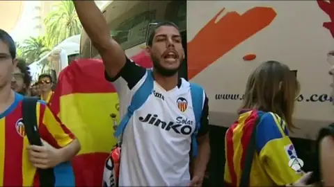 La afición del Valencia, en Mónaco La afición del Valencia, en Mónaco