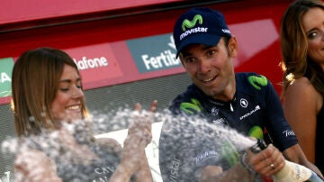 Alejandro Valverde celebra su victoria en la cuarta etapa de la Vuelta