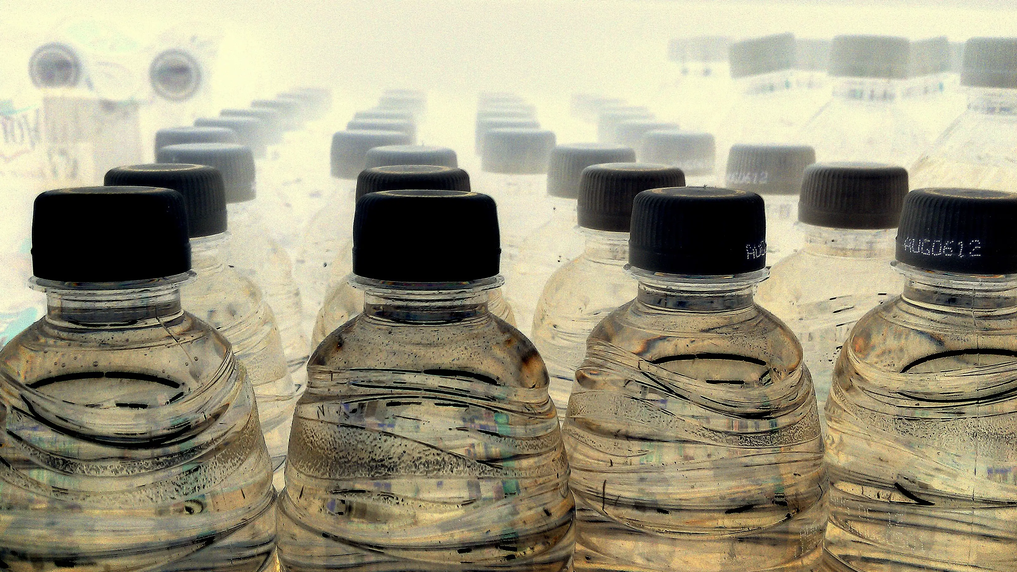 Si reutilizas ls botellas de agua... ojo. Si reutilizas ls botellas de agua... ojo.