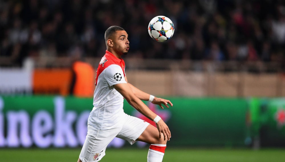 Kurzawa, durante un partido con el Mónaco