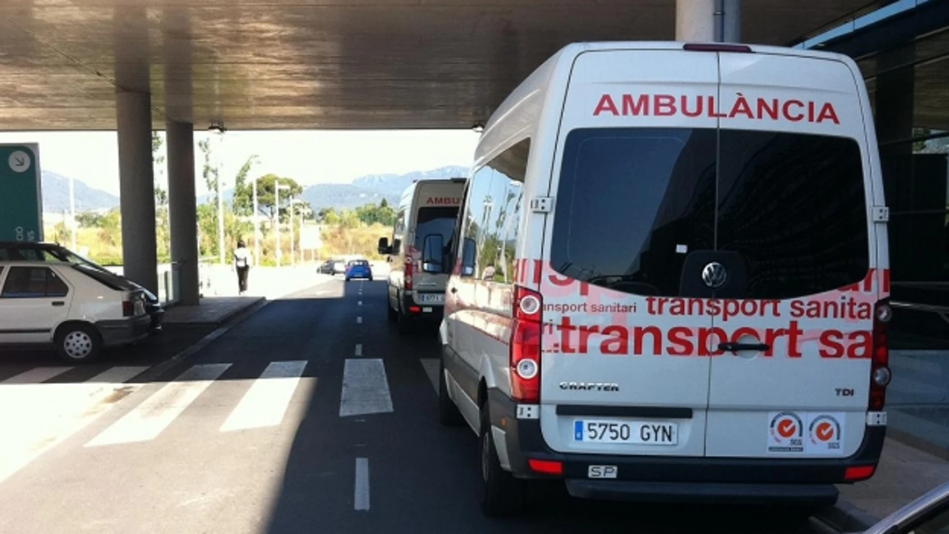 Ambulancia del sistema de salud de Mallorca. Ambulancia del sistema de salud de Mallorca.