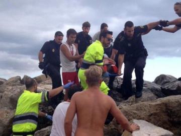 Rescate del matrimonio anciano en la playa de El Molinar en Mallorca