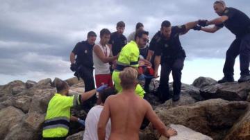 Rescate del matrimonio anciano en la playa de El Molinar en Mallorca