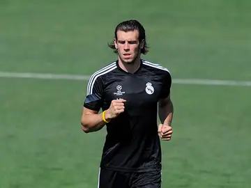 Bale se ejercita en solitario Bale se ejercita en solitario