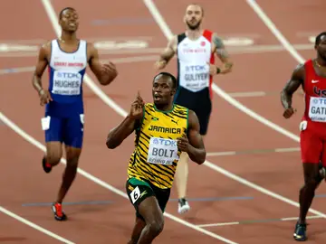 Bolt, tras ganar los 200 metros en Pekín Bolt, tras ganar los 200 metros en Pekín
