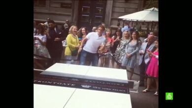 Rafa Nadal se divierte jugando al ping-pong con su tío Toni