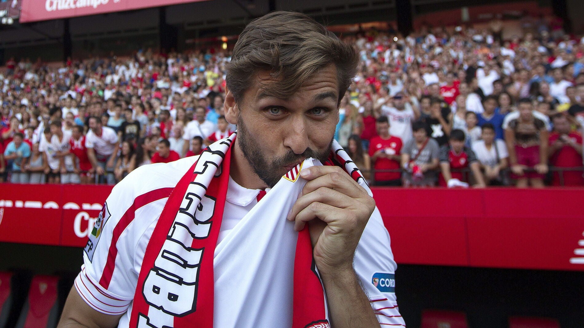 Fernando Llorente, en su presentaci&oacute;n con el Sevilla