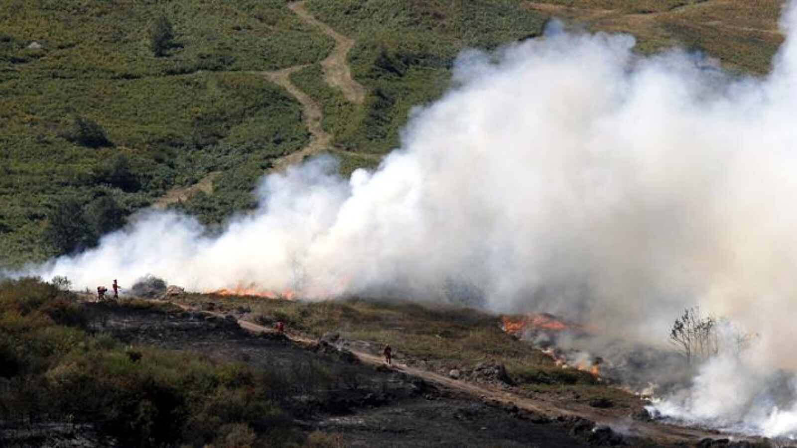 Controlado el fuego de Valderredible, el más grave de los últimos diez años en Cantabria