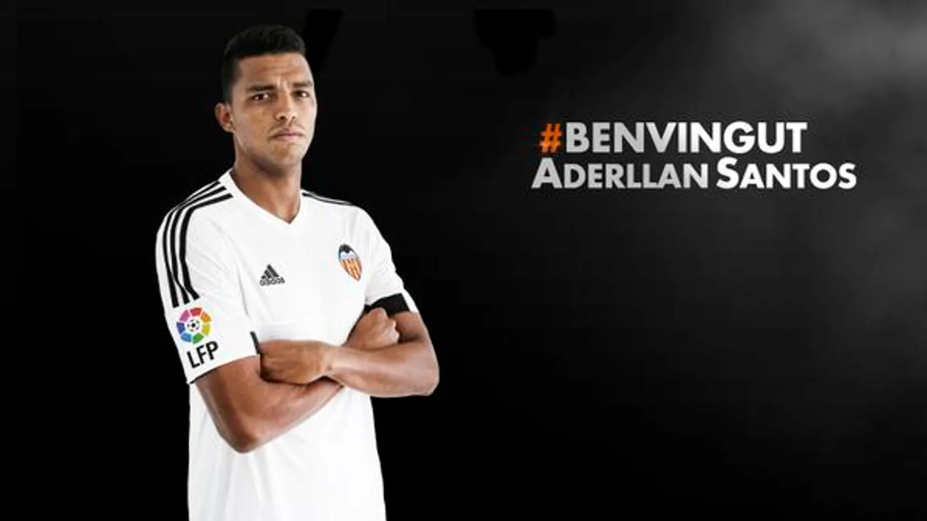 El Valencia anuncia el fichaje de Aderllan Santos El Valencia anuncia el fichaje de Aderllan Santos