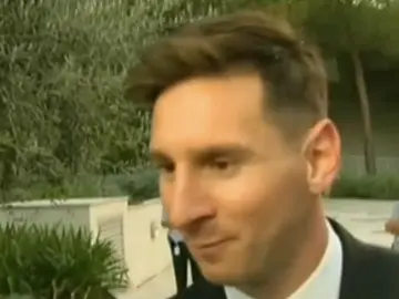 Leo Messi, atendiendo a ESPN Leo Messi, atendiendo a ESPN