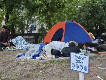 Campamento de refugiados en Hungría