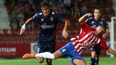 El Numancia remonta al Girona en diez minutos y sigue líder