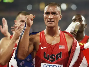 Ashton Eaton celebra su victoria Ashton Eaton celebra su victoria