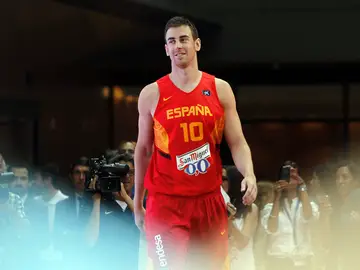 Víctor Claver, durante la presentación de la selección de baloncesto Víctor Claver, durante la presentación de la selección de baloncesto