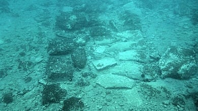 Descubren una ciudad griega de la Edad de Bronce bajo el mar Egeo