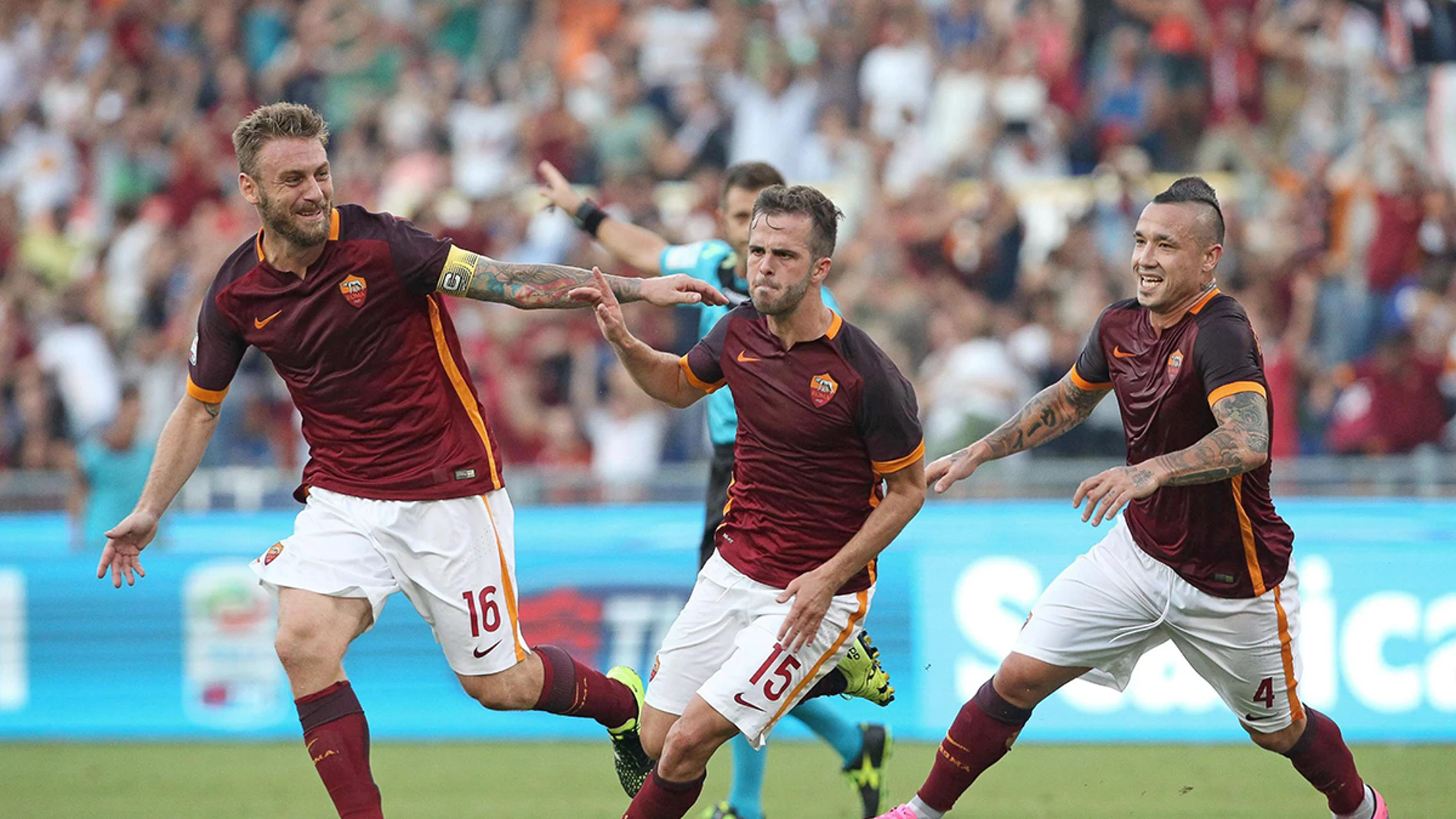 Pjanic celebra su gol contra la Juventus Pjanic celebra su gol contra la Juventus