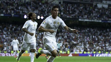 James Rodríguez celebra un gol frente al Betis