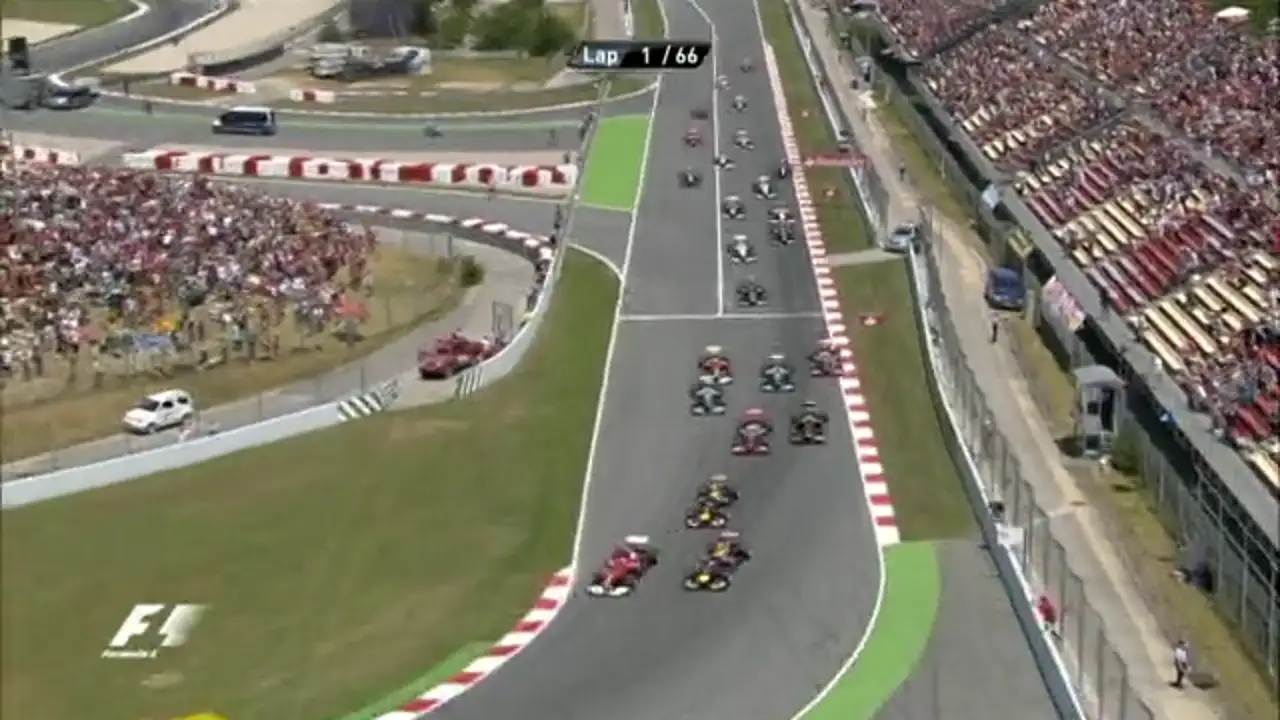 Salida de Alonso en el GP de España 2011