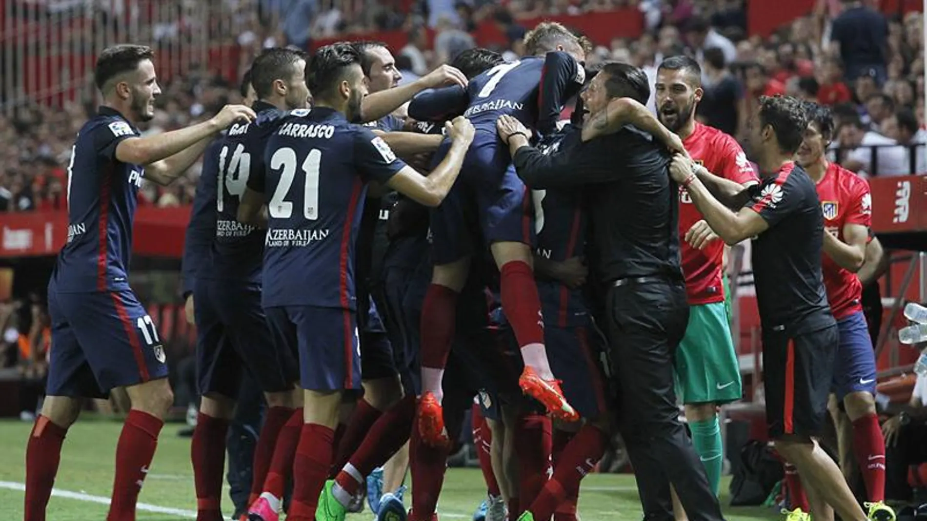 Los jugadores del Atlético de Madrid celebran el gol de Jackson Martínez Los jugadores del Atlético de Madrid celebran el gol de Jackson Martínez