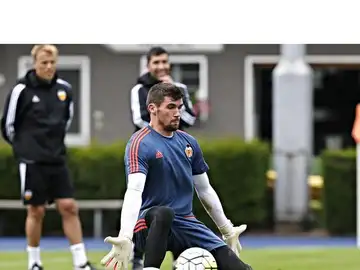 Mathew Ryan en un entrenamiento Mathew Ryan en un entrenamiento