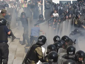 Altercados con la policía ucraniana Altercados con la policía ucraniana