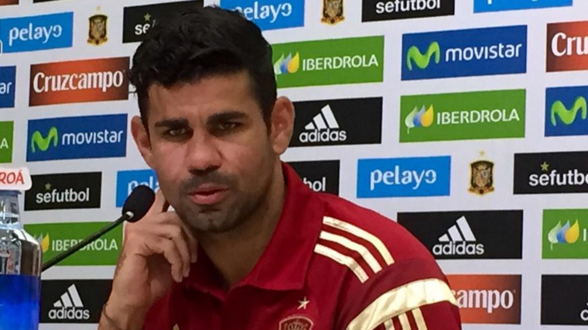 Diego Costa en rueda de prensa
