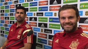 Juan Mata y Diego Costa en rueda de prensa