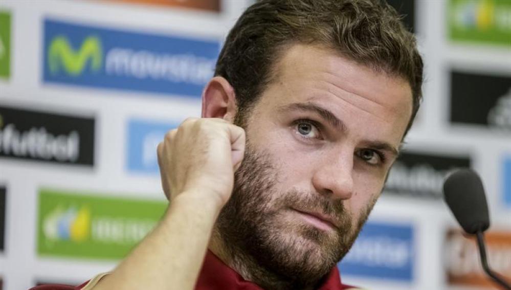 Juan Mata, durante una rueda de prensa