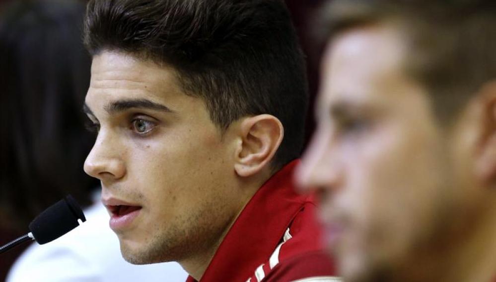 Marc Bartra en rueda de prensa