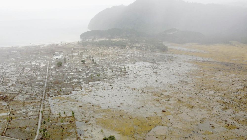 Así quedó la costa de Indonesia tras el tsunami de 2004