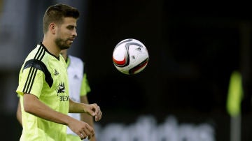 Gerard Piqué, durante el entrenamiento de la Selección