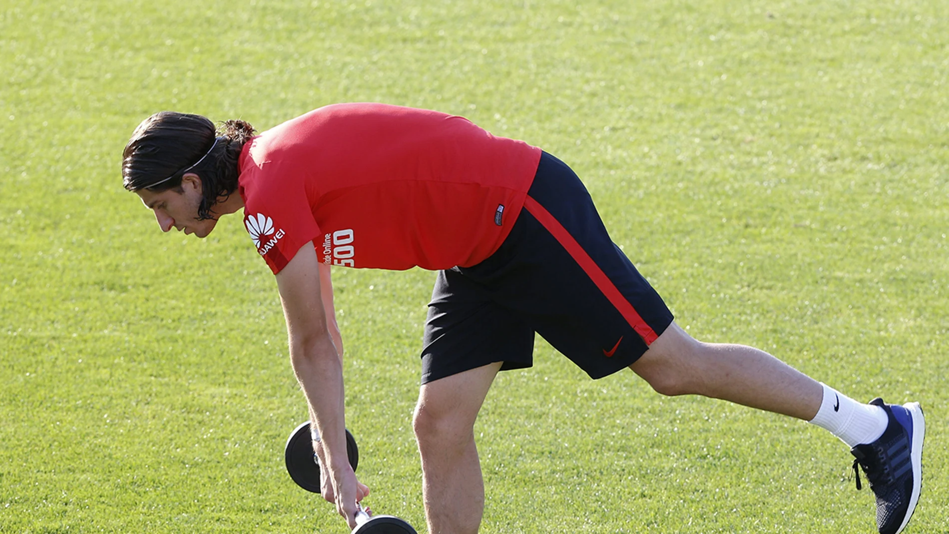 Filipe Luis, durante un entrenamiento con el Atlético de Madrid Filipe Luis, durante un entrenamiento con el Atlético de Madrid